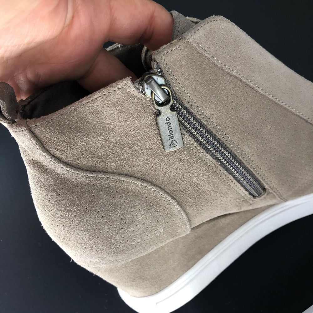 Sz 8.5 Blondo Gatsby Wedge Waterproof Sneaker_8